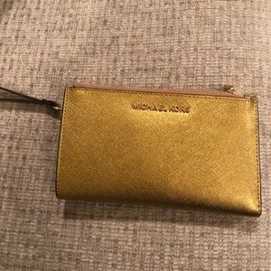 Michael Kors Gold leather wristlet wallet -New!